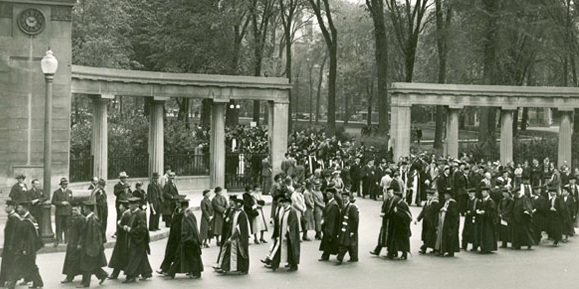 Convocation procession from Roddick Gates, circa 1945. McGill University Archives, PR017256. Photographer unknown. 