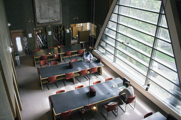 Nahum Gelber Law Library Reading Room.